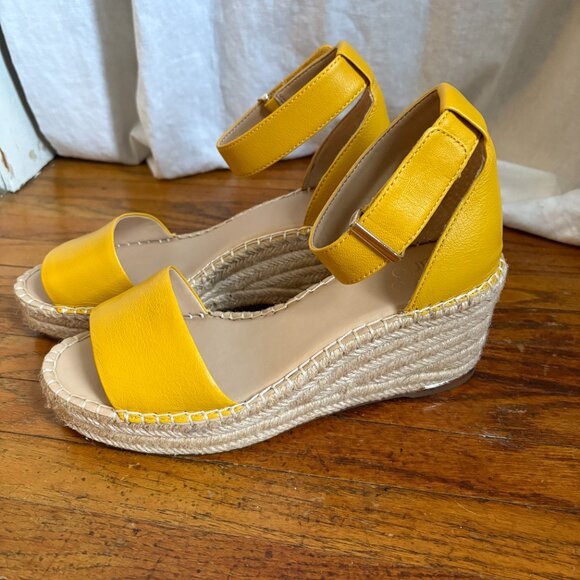 Franco Sarto Like New Yellow Espadrille Wedge Sandals, Gold detail, Size 9 - Picture 2 of 8